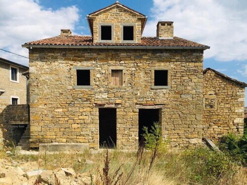 Kuća Kuća samostojeća stara za rekonstrukciju , blizina mjesta Motovuna.