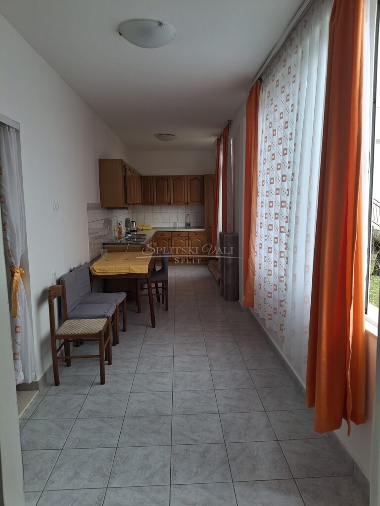 Image 6216470 - 1