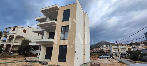 Thumbnail 6217002 - 2