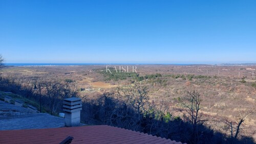 Istra, Buje - starina u starom gradu, 162 m2, sa potencijalo