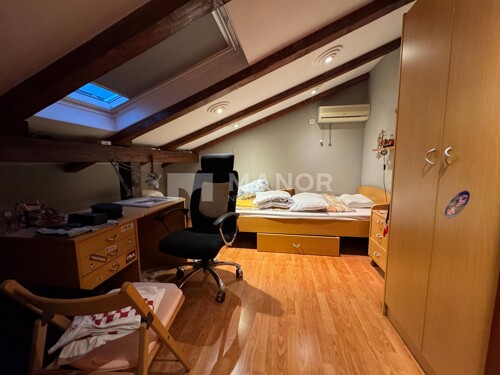 Thumbnail 6217132 - 12
