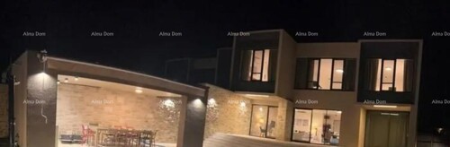 Kuća Prodaje se moderna kuća s bazenom, Rovinjsko selo