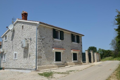 Kamena kuća sa bazenom u okolici Poreča Istra