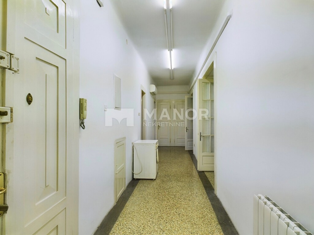 Image 6218206 - 8