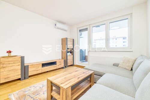 Zagreb, Lovinčićeva, prekrasan dvosoban stan NKP 60m2 + GPM, PRVI NAJAM
