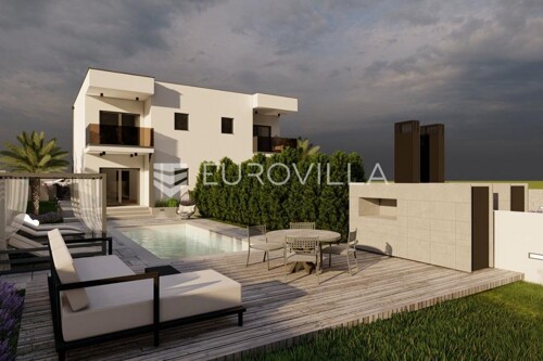 Medulin, nova dvojna kuća NKP 80 m2 s vrtom 220 m2, odlična lokacija