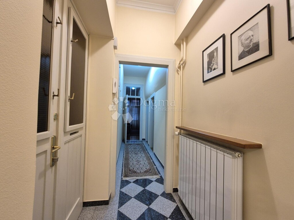 Image 6218666 - 11