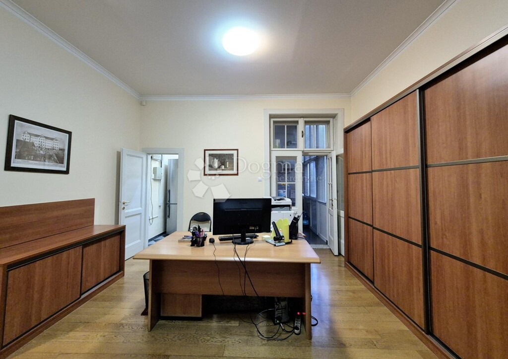 Image 6218666 - 7