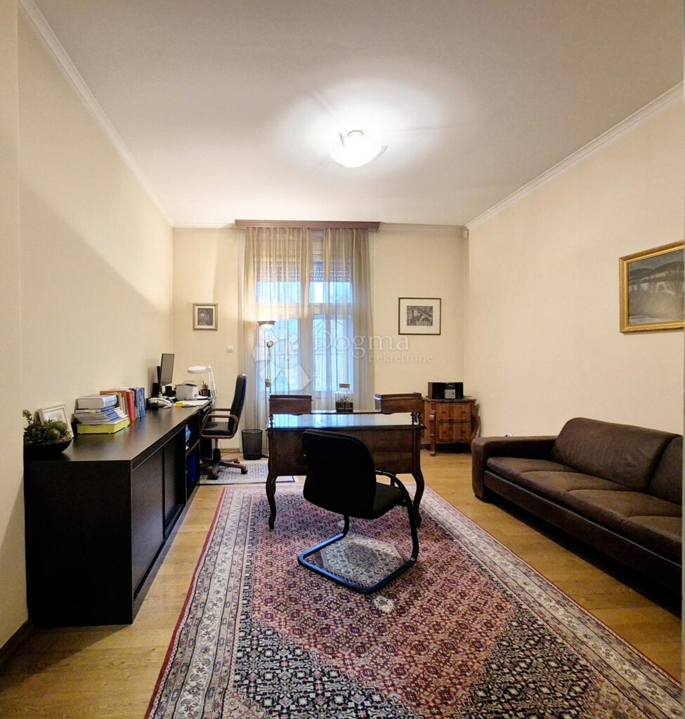 Image 6218666 - 9