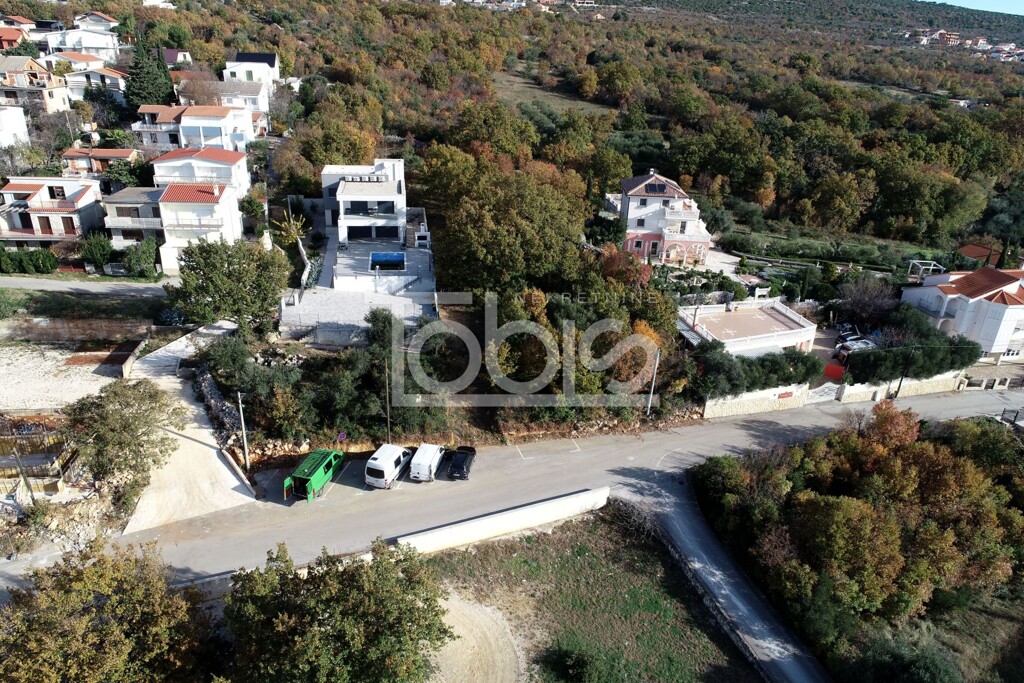 Image 6218686 - 1