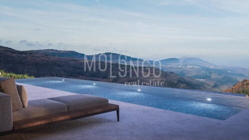 Thumbnail 6218761 - 3