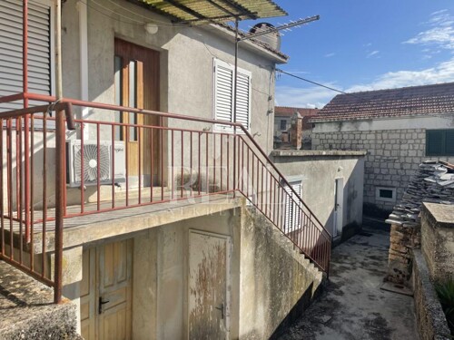 Starina, Kuća u Okrugu Gornjem!!!