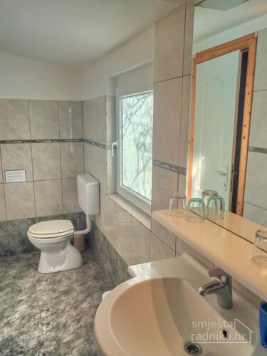 Thumbnail 6218948 - 10