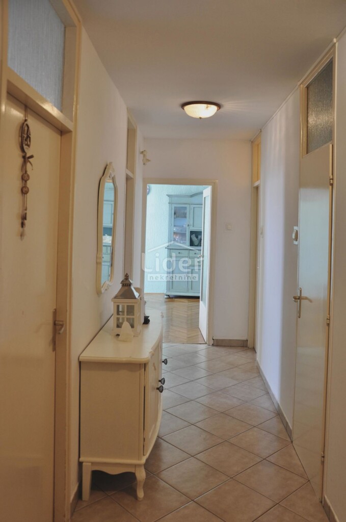 Image 6219253 - 6