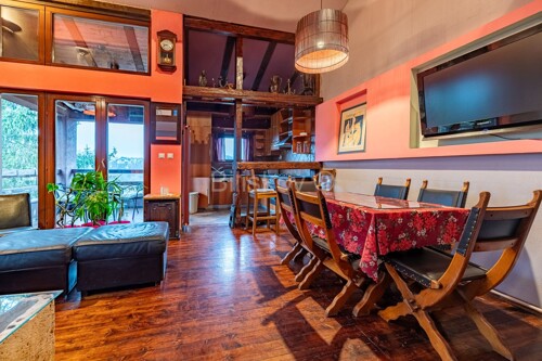Prodaja, Zagreb, Vrhovec,samostojeća kuća,2stana,terasa,vrt,spremište