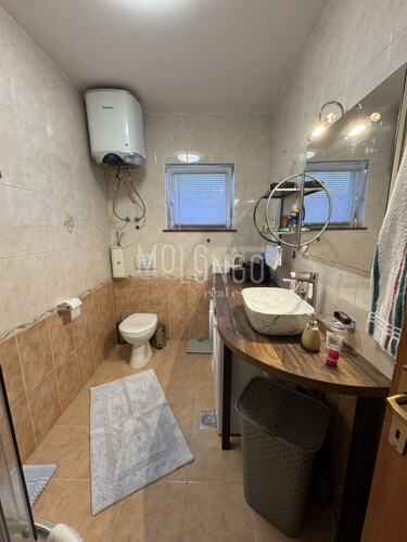 Thumbnail 6219406 - 10