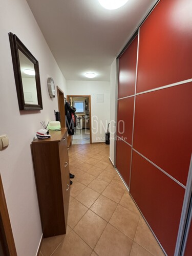 Thumbnail 6219406 - 5