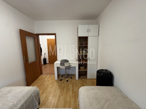 Thumbnail 6219406 - 9