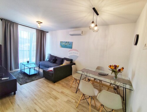 Crikvenica, stambena jedinica s 4 stana, 160 m2