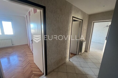 Pula, Kaštanjer stan nadomak centra 65 m2 s pogledom na more