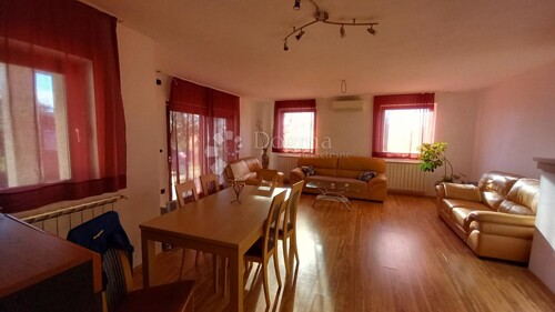 Kuća s više stanova i potencijalom za proširenje, Umag okoli