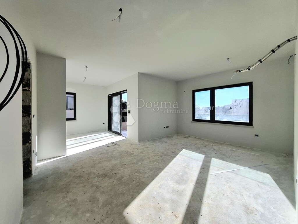 Image 6219787 - 6