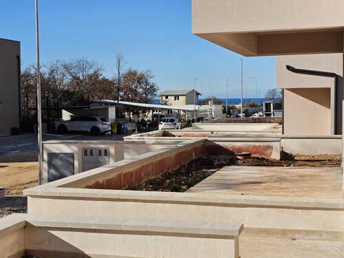 C-Prizemlje s okućnicom u blizini plaže i centra