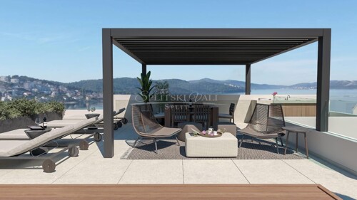 Thumbnail 6220004 - 6