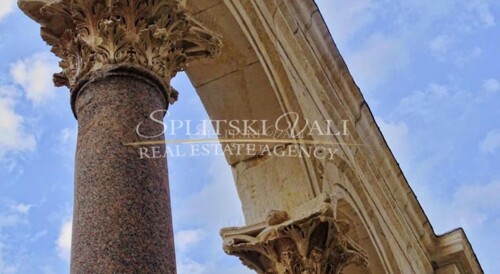 Thumbnail 6220016 - 1