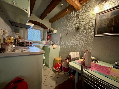 Thumbnail 6220051 - 4
