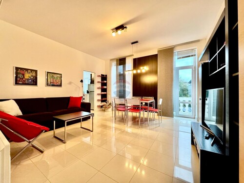 Crikvenica centar - kuća sa 3 stana, 149 m2