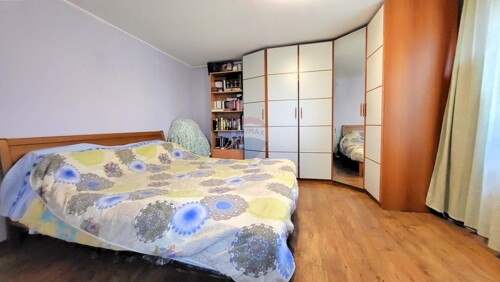 Thumbnail 6220078 - 11