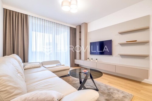 Zagreb, VMD Heinzelova luksuzan dvosoban stan s garažom NKP 62 m2 PRVI NAJAM...