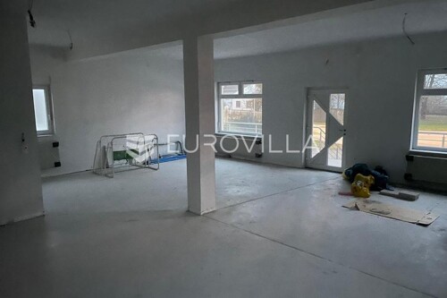Thumbnail 6220481 - 1