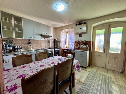 Thumbnail 6220671 - 4