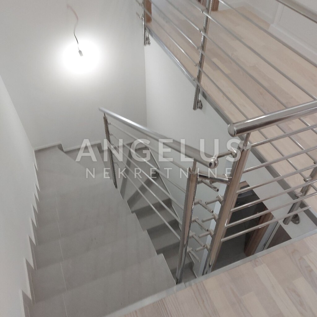 Image 6221068 - 7