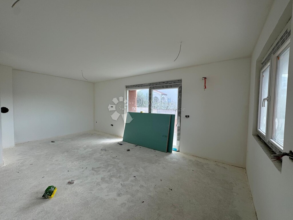 Image 6221279 - 12