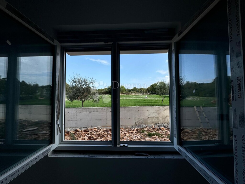 Image 6221279 - 3
