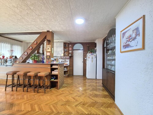 Dvoetažni stan u centru Zagreba, 129 m2, 3.kat-PRILIKA!