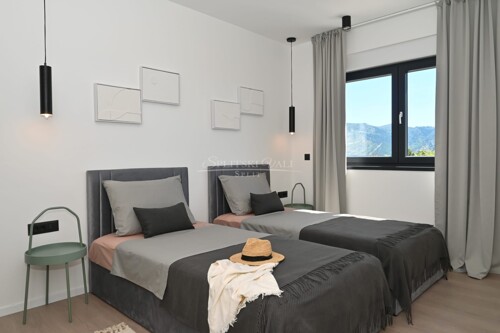 Thumbnail 6221374 - 21