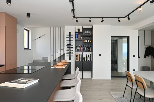 Thumbnail 6221374 - 14