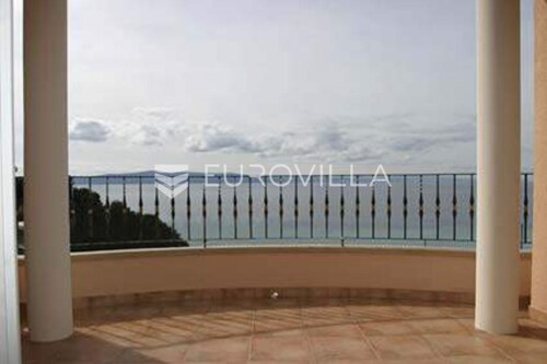 Podgora, Makarska, apartman površine 65,44 m2 s pogledom na more