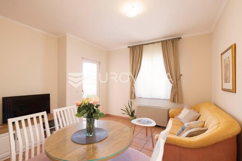 Podgora, Makarska, apartman površine 65,44 m2 s pogledom na more