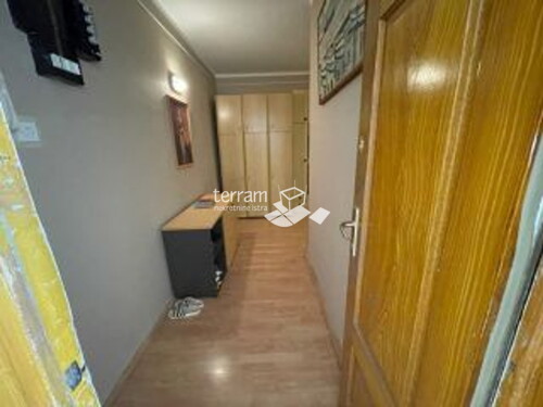 Thumbnail 6222040 - 9