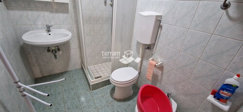 Thumbnail 6222042 - 9