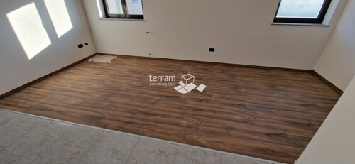 Thumbnail 6222042 - 4