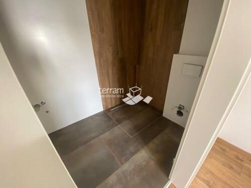 Thumbnail 6222054 - 8