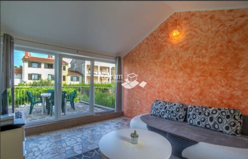 Thumbnail 6222058 - 6