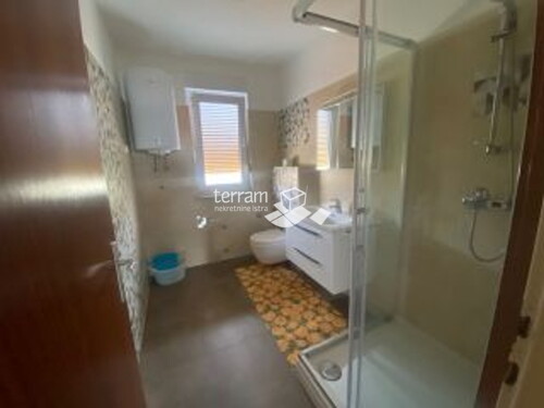 Thumbnail 6222059 - 9