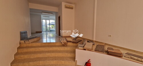 Thumbnail 6222071 - 1